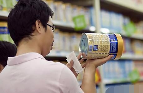 奶粉真假查询(真假奶粉溶解图片)