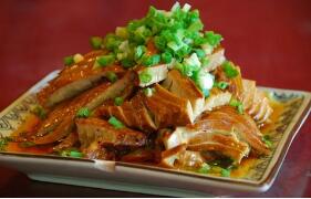 同地同行起纷争 老字号“贾寨任家”’豆腐干不