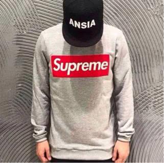 三星操作太骚！居然和山寨supreme合作还理直气壮？