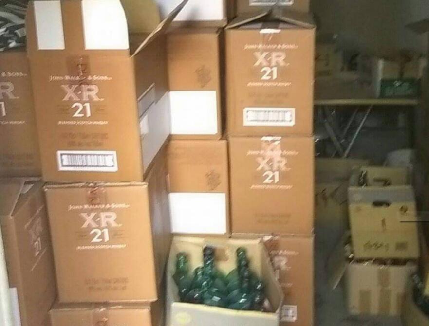 一把火端出制售假冒注册商标假酒囤货