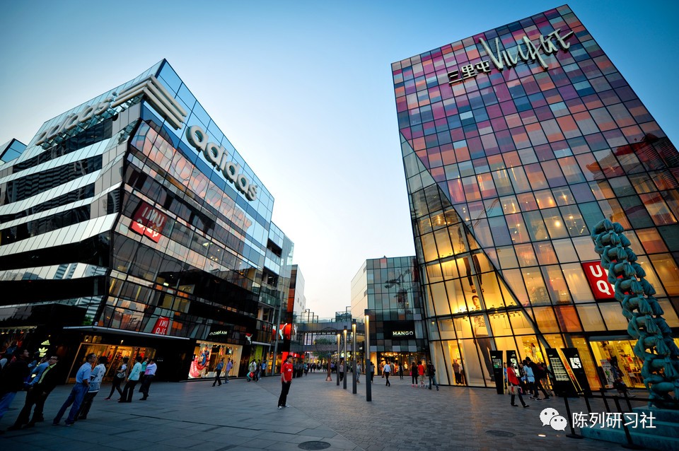 UR明年将在伦敦开店 奋起直追Zara、H&M等快时尚品牌