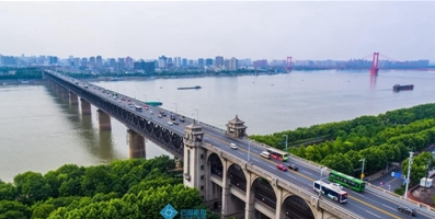 东风荣获湖北省首个中国商标金奖