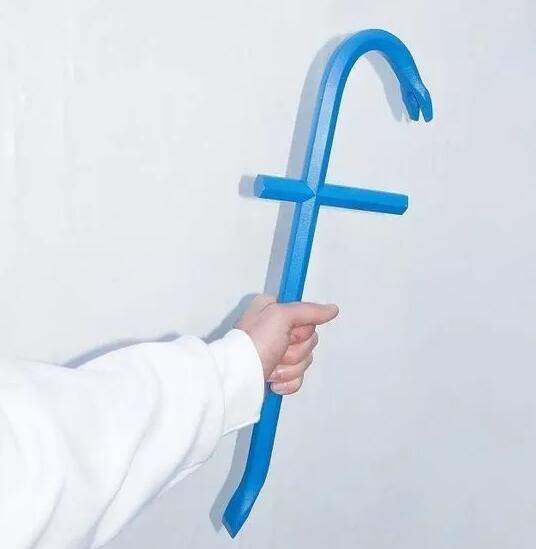 炫酷又危险，被做成武器的大牌商标设计！