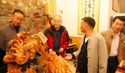 湖北“崖柏达人”注册“三峡崖柏”商标 耗资千