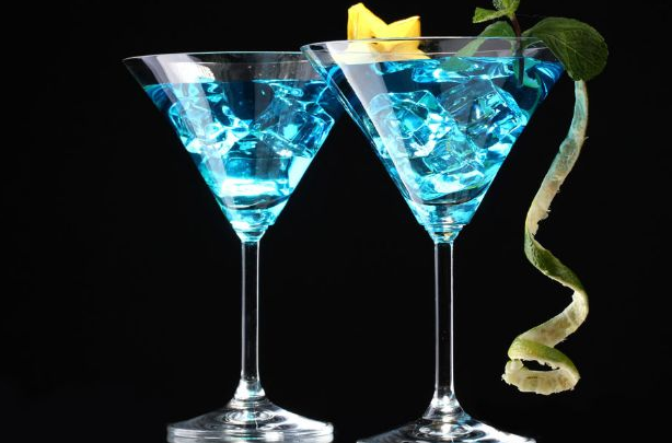 鸡尾酒商标注册属于第几类？