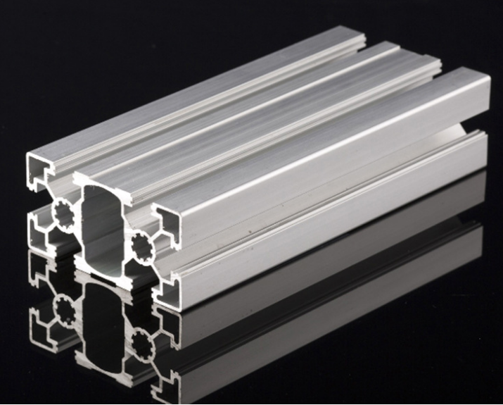 铝材铝合金商标注册属于第几类？