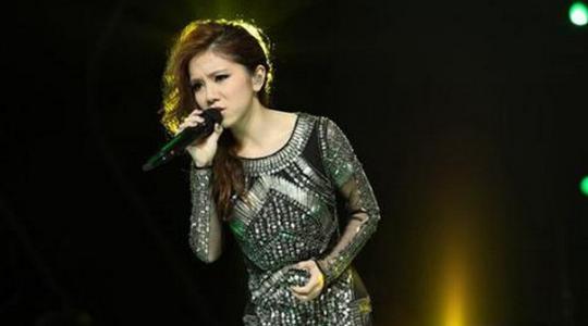 邓紫棋解约事件一波三折，前脚刚道完歉，后脚