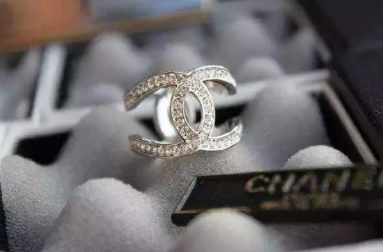 香奈儿在华碰壁，“双C”logo商标维权失败，还能